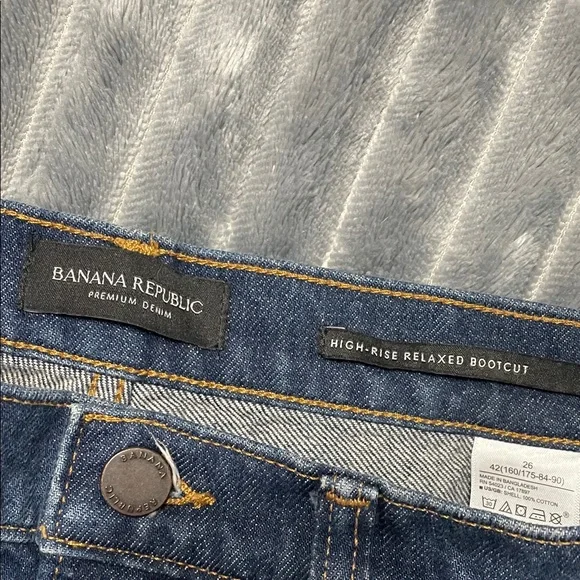 NWOT Banana Republic High Rise Relaxed Bootcut Jeans size 26 - Picture 2 of 11
